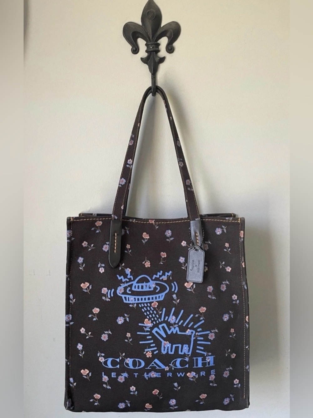 *** SOLD *** COACH X Keith Haring Spaceship Dog Black Floral Vintage Rose Bag
